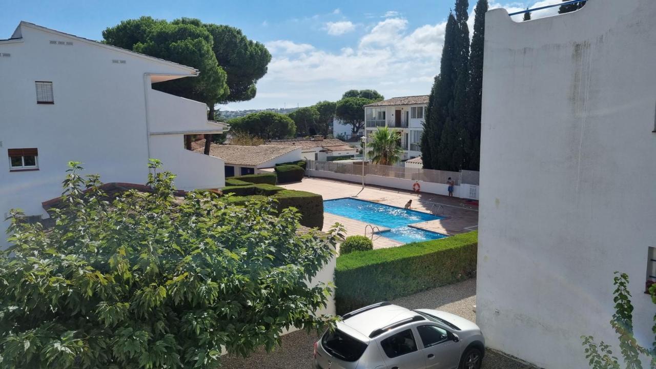Apartamento Familiar Con Piscina Y Wifi L' Escala Bagian luar foto